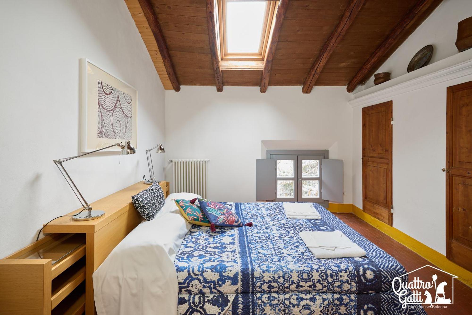 Double or Twin Room Private External Bathroom